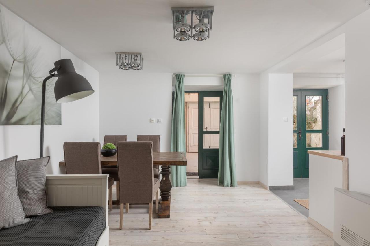 Apartment Coastal Villa Makarska Eksteriør billede