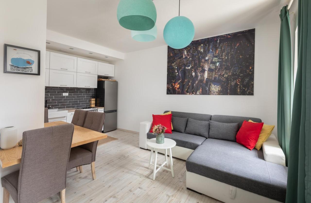 Apartment Coastal Villa Makarska Eksteriør billede