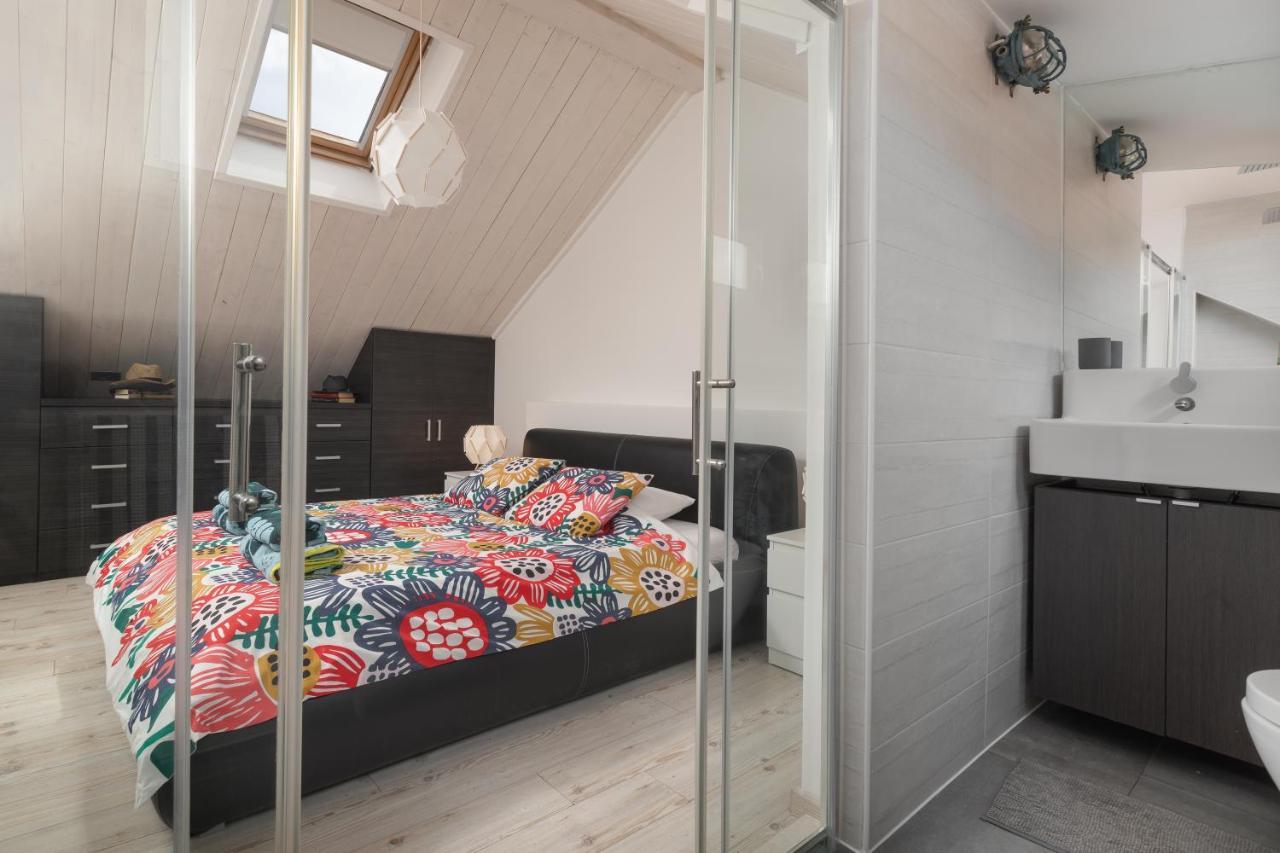 Apartment Coastal Villa Makarska Eksteriør billede