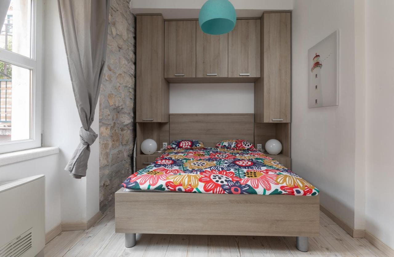 Apartment Coastal Villa Makarska Eksteriør billede